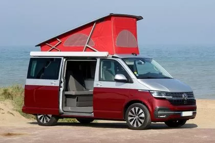 Volkswagen California 6.1 COAST gris et rouge.